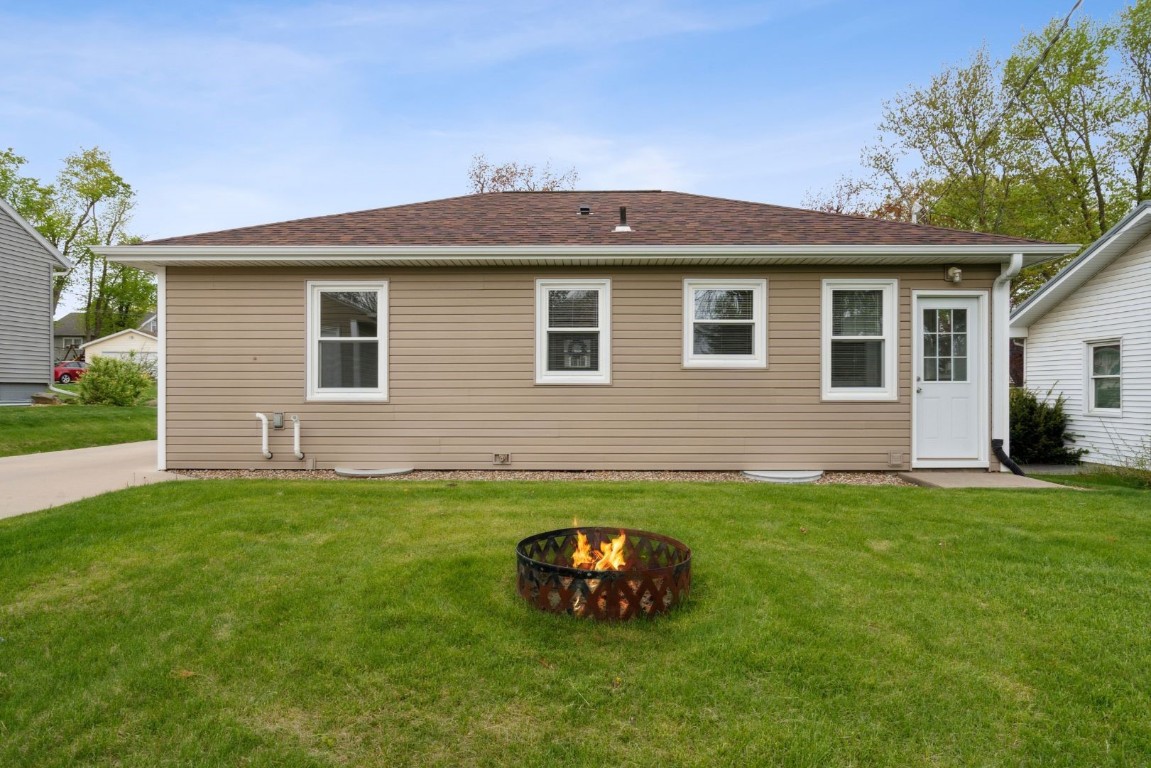 1129 Washington Drive Marion IA 52302