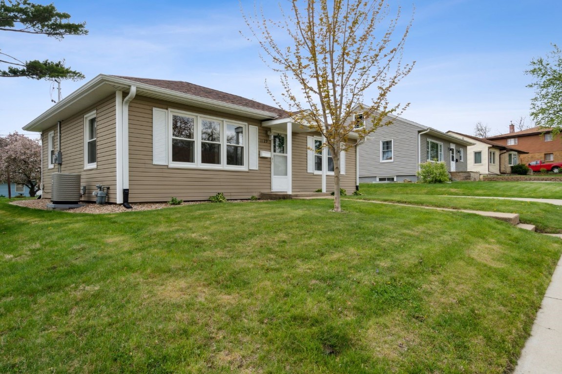 1129 Washington Drive Marion IA 52302