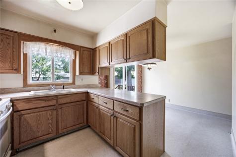 2965 15th Avenue Marion IA 52302