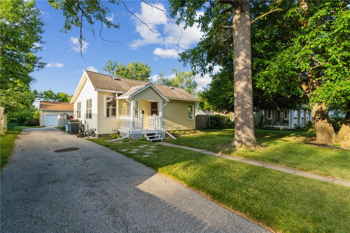 513 33rd Street NE Cedar Rapids IA 52402