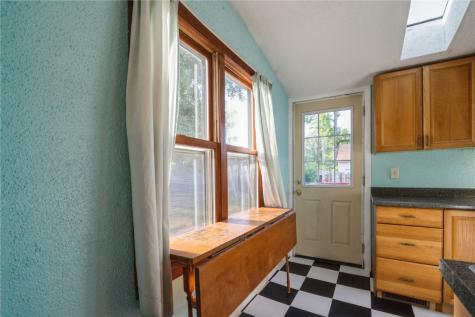 513 33rd Street NE Cedar Rapids IA 52402