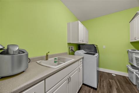 5001 Dewees Court Cedar Rapids IA 52411