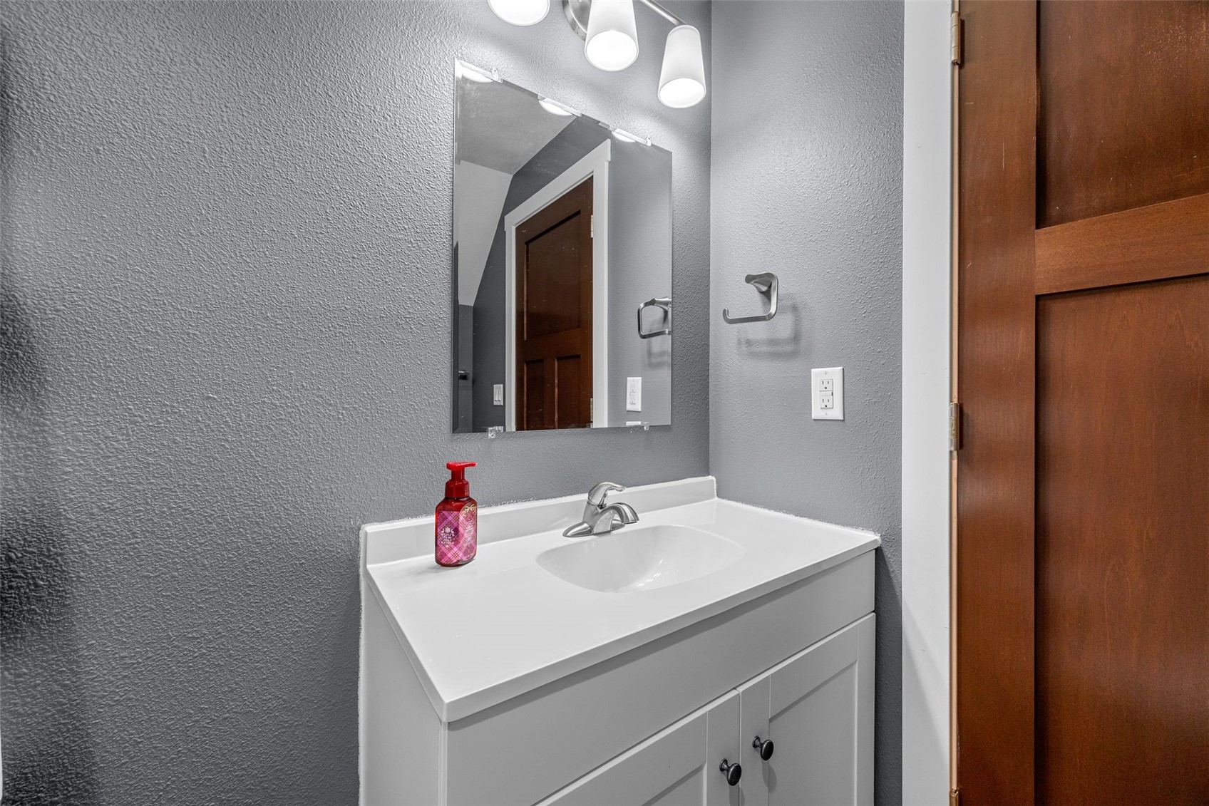 5001 Dewees Court Cedar Rapids IA 52411