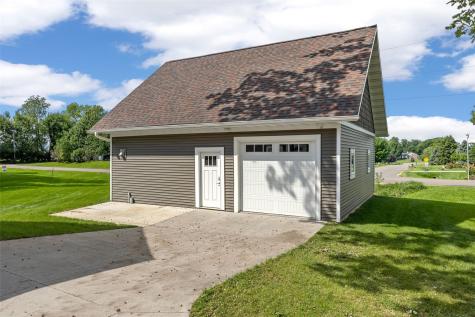 5001 Dewees Court Cedar Rapids IA 52411