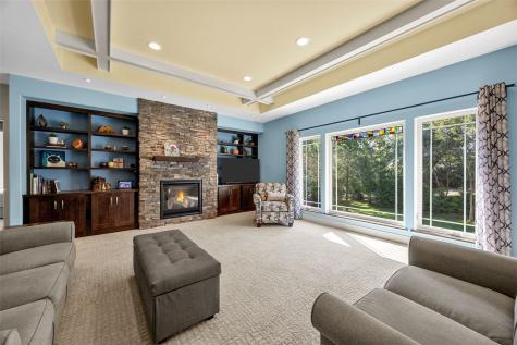 5001 Dewees Court Cedar Rapids IA 52411