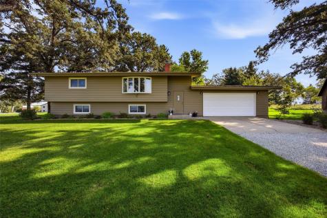 7698 32nd Avenue Norway IA 52318