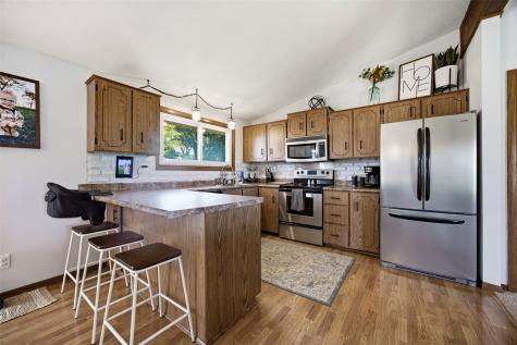 7698 32nd Avenue Norway IA 52318