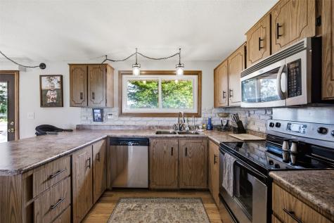 7698 32nd Avenue Norway IA 52318