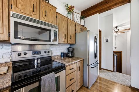 7698 32nd Avenue Norway IA 52318