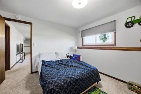 7698 32nd Avenue Norway IA 52318