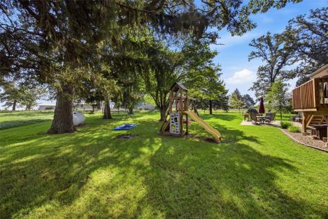 7698 32nd Avenue Norway IA 52318