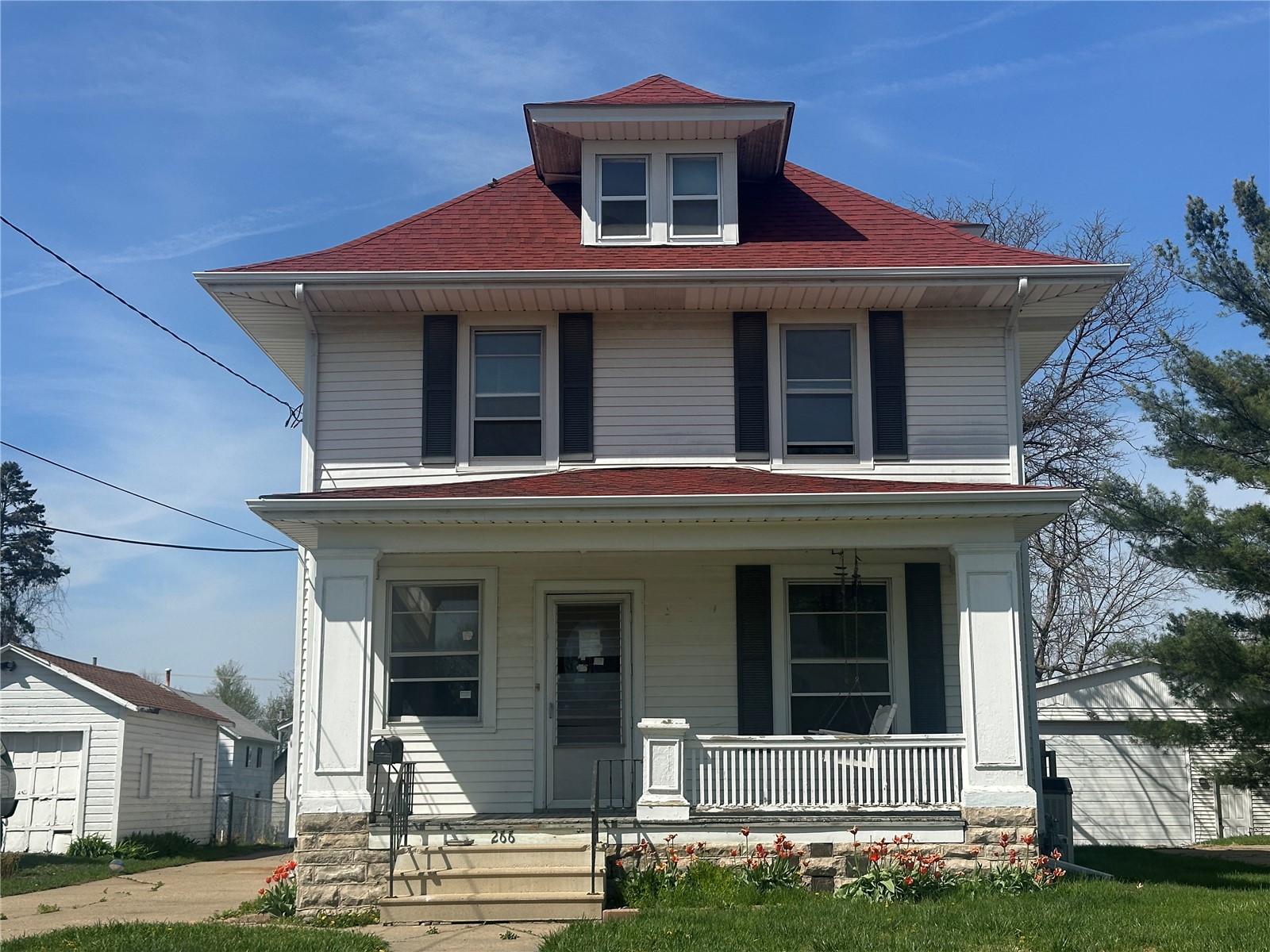 266 24th Avenue SW Cedar Rapids IA 52404