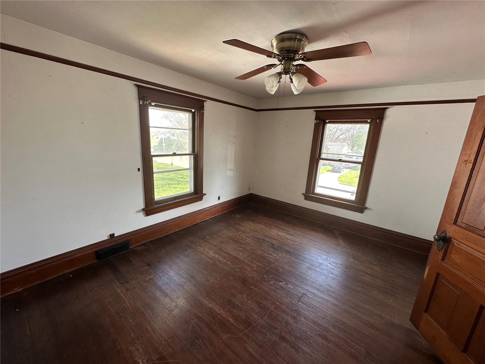 266 24th Avenue SW Cedar Rapids IA 52404