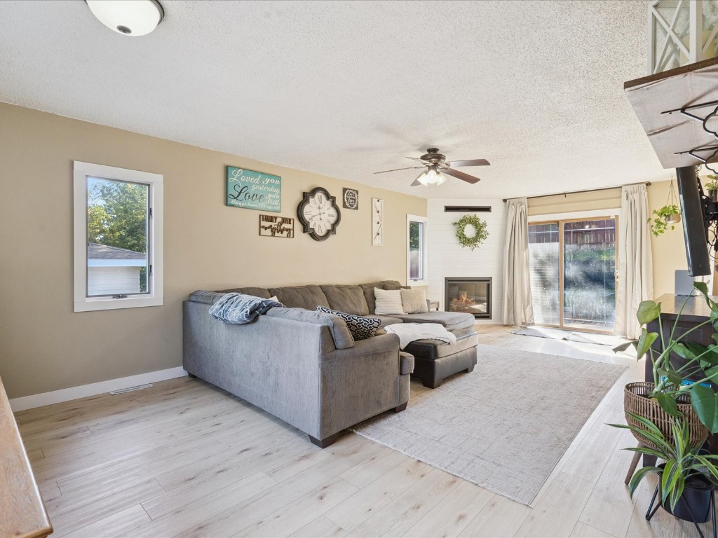 1401 Harold Drive SE Cedar Rapids IA 52403