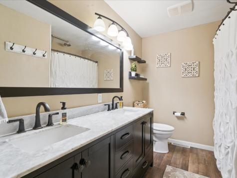 1401 Harold Drive SE Cedar Rapids IA 52403