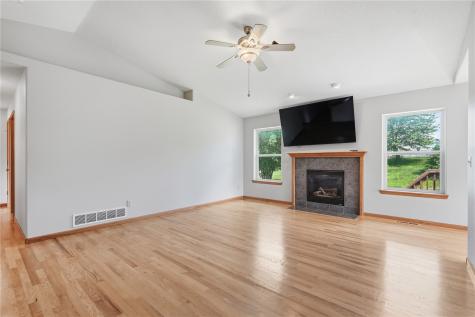 410 South Street Urbana IA 52345
