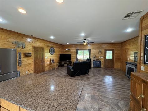 304 Buck Ridge Court Guttenberg IA 52052