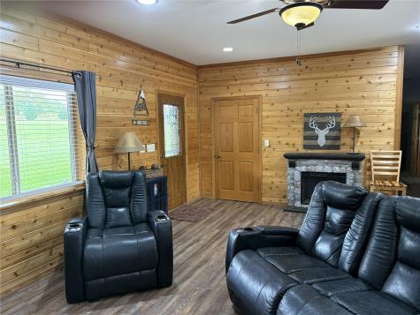 304 Buck Ridge Court Guttenberg IA 52052