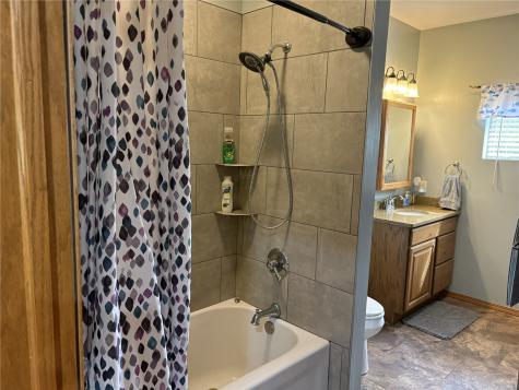 304 Buck Ridge Court Guttenberg IA 52052