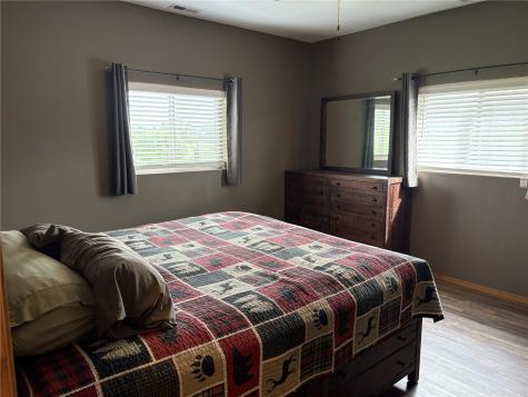 304 Buck Ridge Court Guttenberg IA 52052