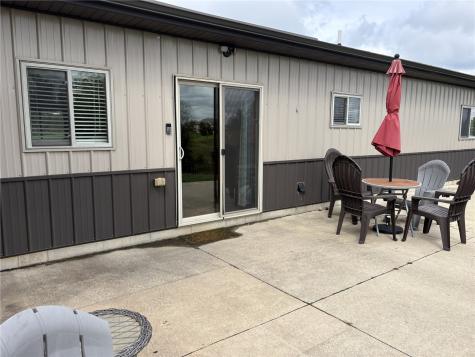 304 Buck Ridge Court Guttenberg IA 52052