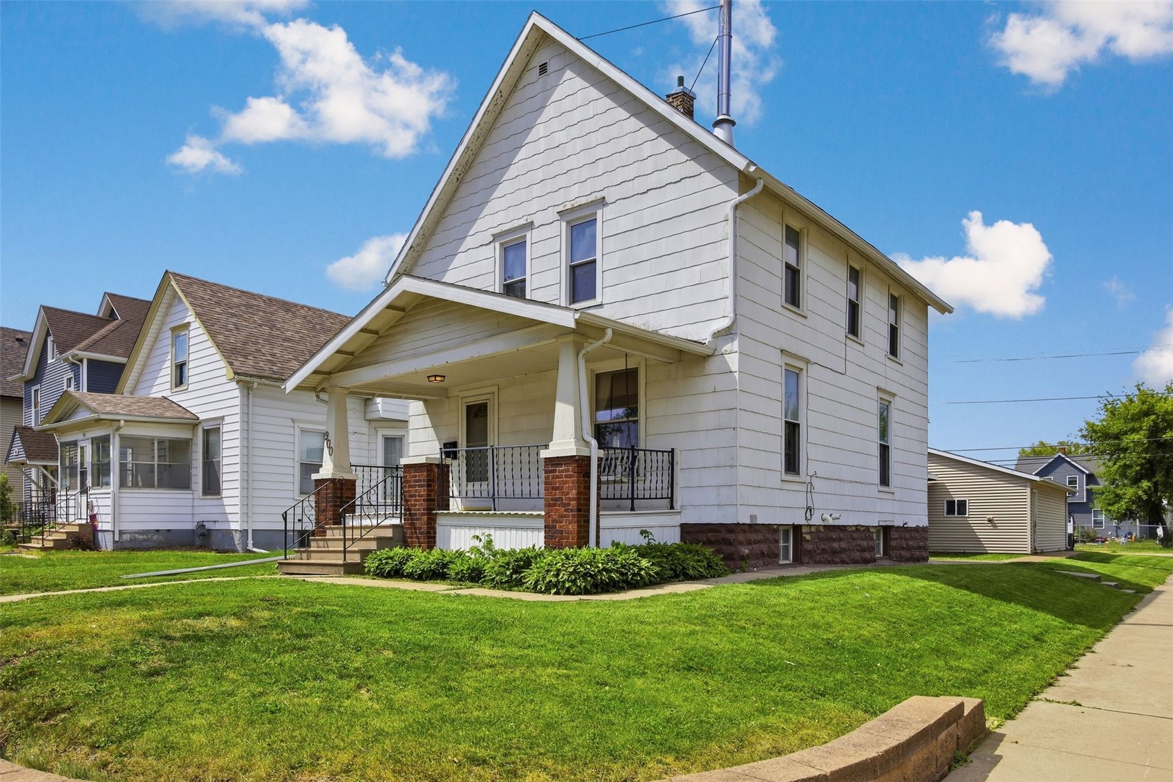 900 E Avenue NW Cedar Rapids IA 52405