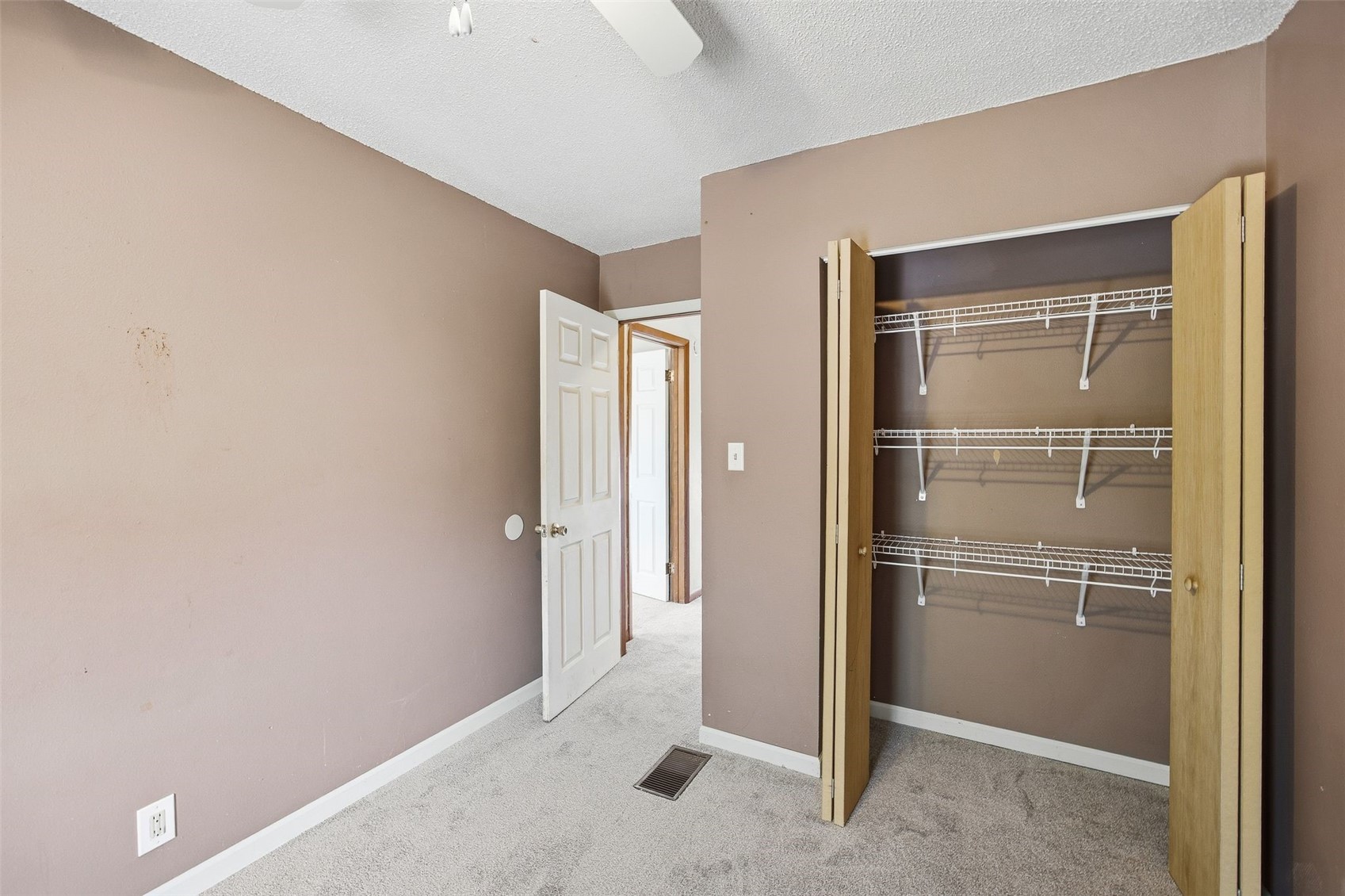 900 E Avenue NW Cedar Rapids IA 52405