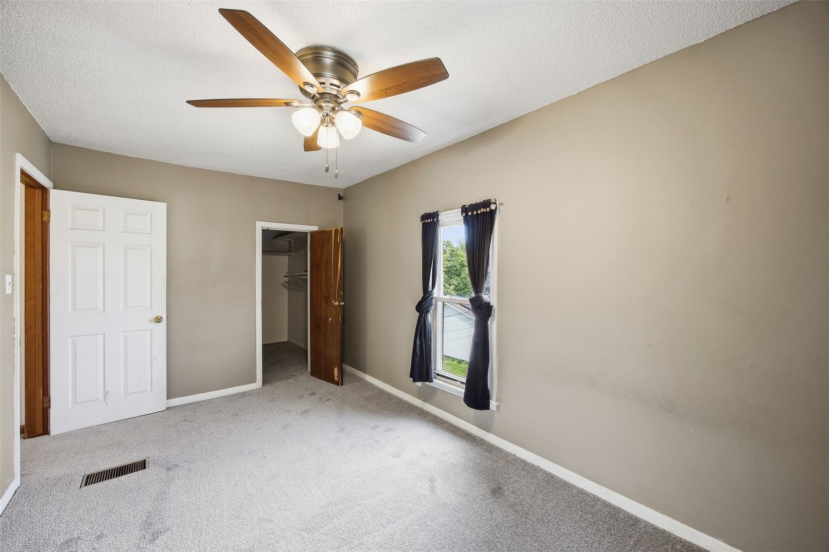 900 E Avenue NW Cedar Rapids IA 52405