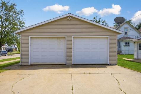 900 E Avenue NW Cedar Rapids IA 52405