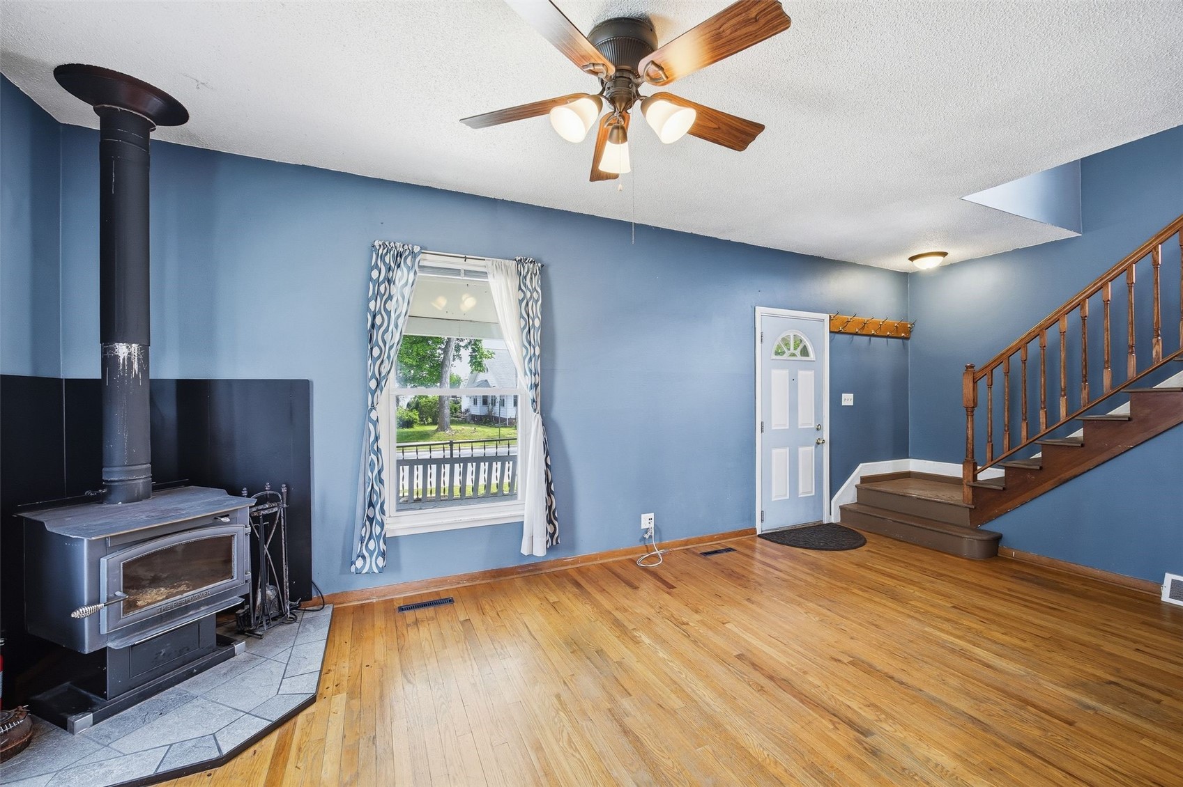900 E Avenue NW Cedar Rapids IA 52405