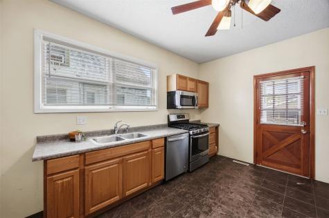 900 E Avenue NW Cedar Rapids IA 52405
