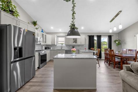 3601 Prairie Creek Road SW Cedar Rapids IA 52404