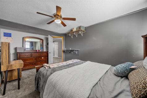 3601 Prairie Creek Road SW Cedar Rapids IA 52404