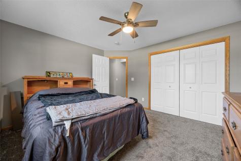 3601 Prairie Creek Road SW Cedar Rapids IA 52404