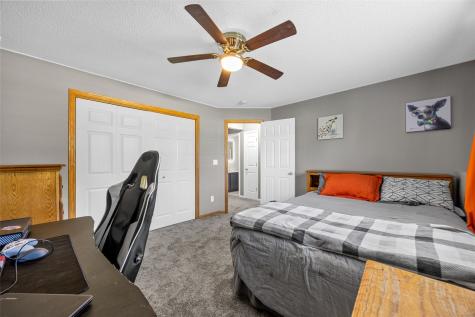 3601 Prairie Creek Road SW Cedar Rapids IA 52404