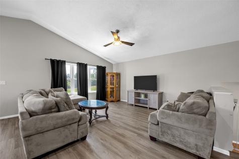 3601 Prairie Creek Road SW Cedar Rapids IA 52404