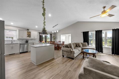 3601 Prairie Creek Road SW Cedar Rapids IA 52404