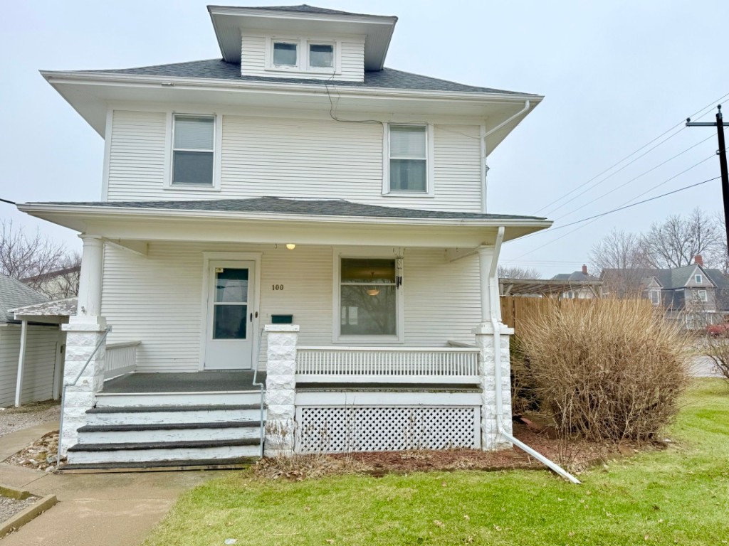 100 E Welsh Street Williamsburg IA 52361