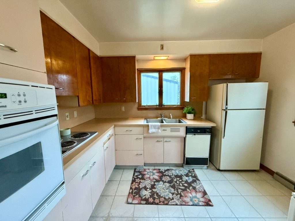100 E Welsh Street Williamsburg IA 52361