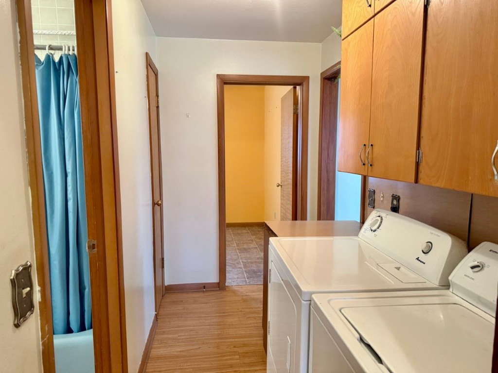 100 E Welsh Street Williamsburg IA 52361