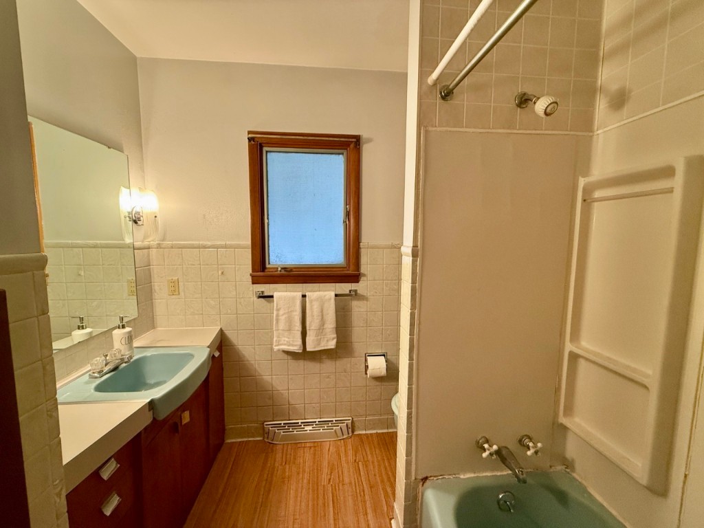 100 E Welsh Street Williamsburg IA 52361