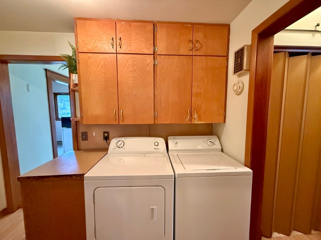 100 E Welsh Street Williamsburg IA 52361