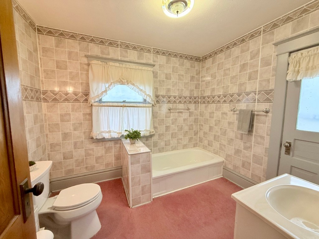100 E Welsh Street Williamsburg IA 52361