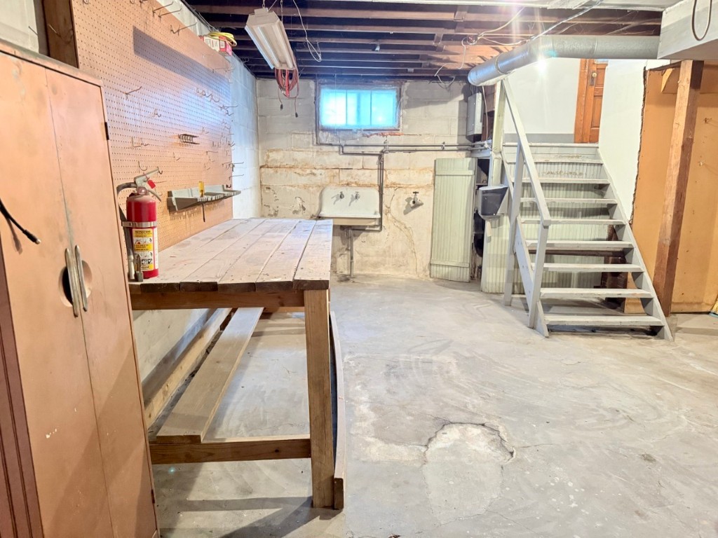 100 E Welsh Street Williamsburg IA 52361