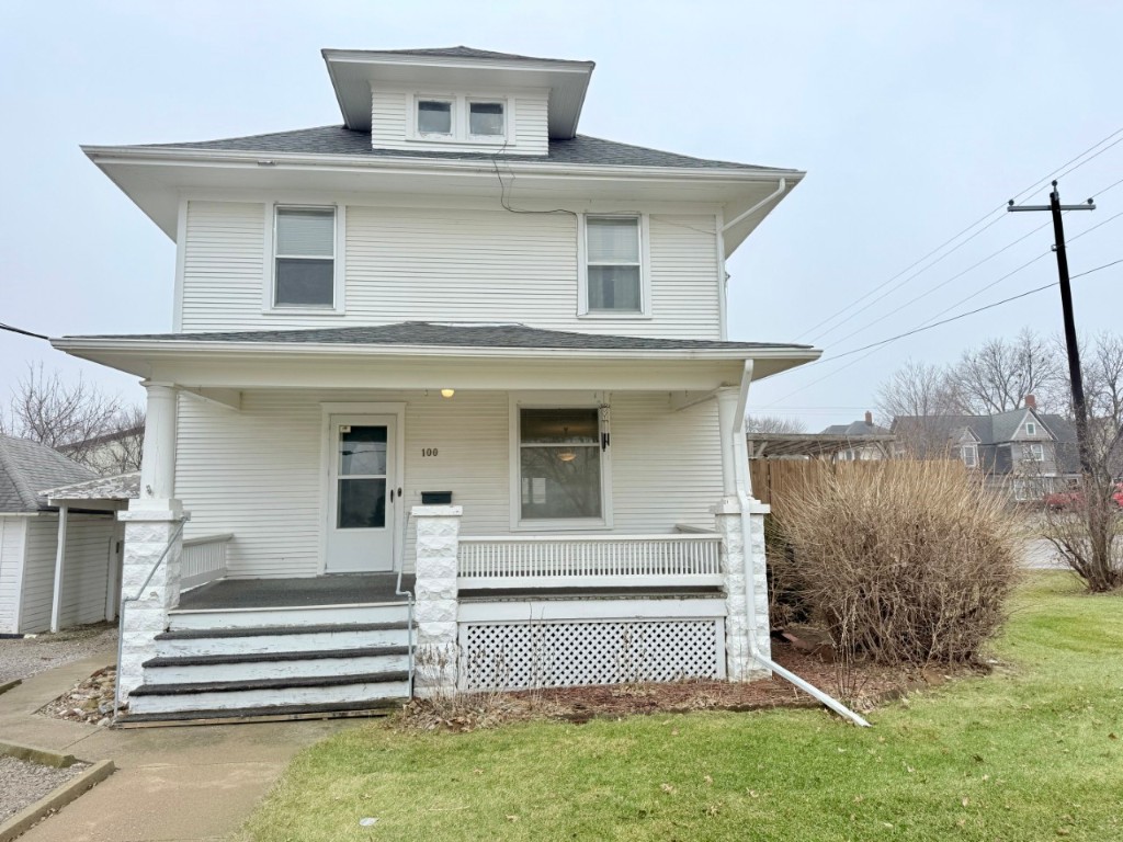 100 E Welsh Street Williamsburg IA 52361