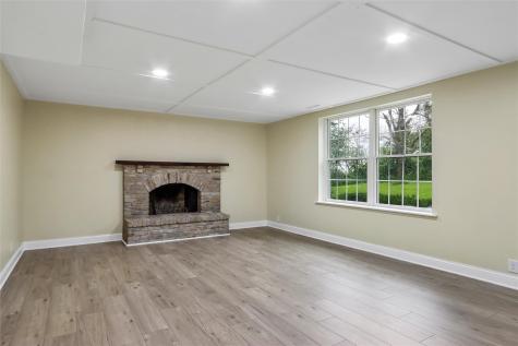 5 Hillcrest Heights Lane Mt Vernon IA 52314