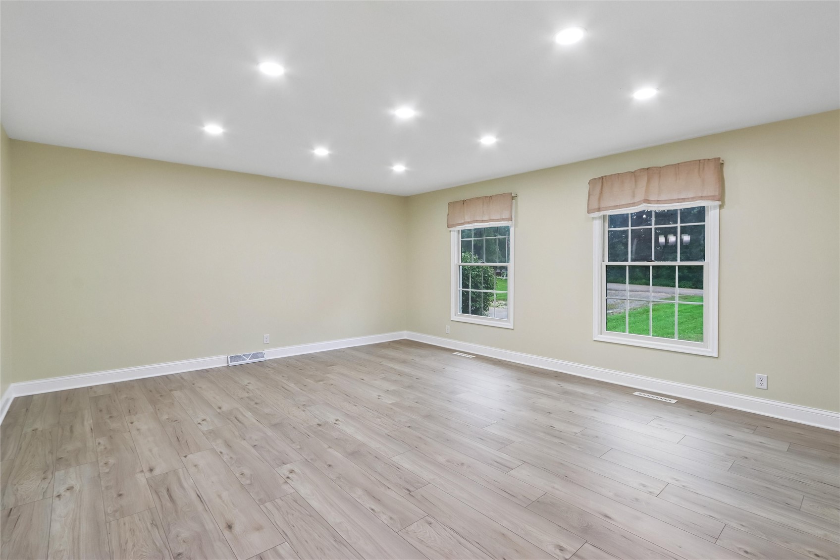 5 Hillcrest Heights Lane Mt Vernon IA 52314