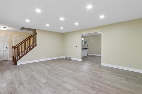 5 Hillcrest Heights Lane Mt Vernon IA 52314