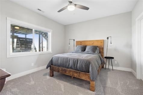 955 16th Avenue SW Mt Vernon IA 52314