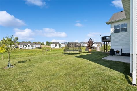 955 16th Avenue SW Mt Vernon IA 52314